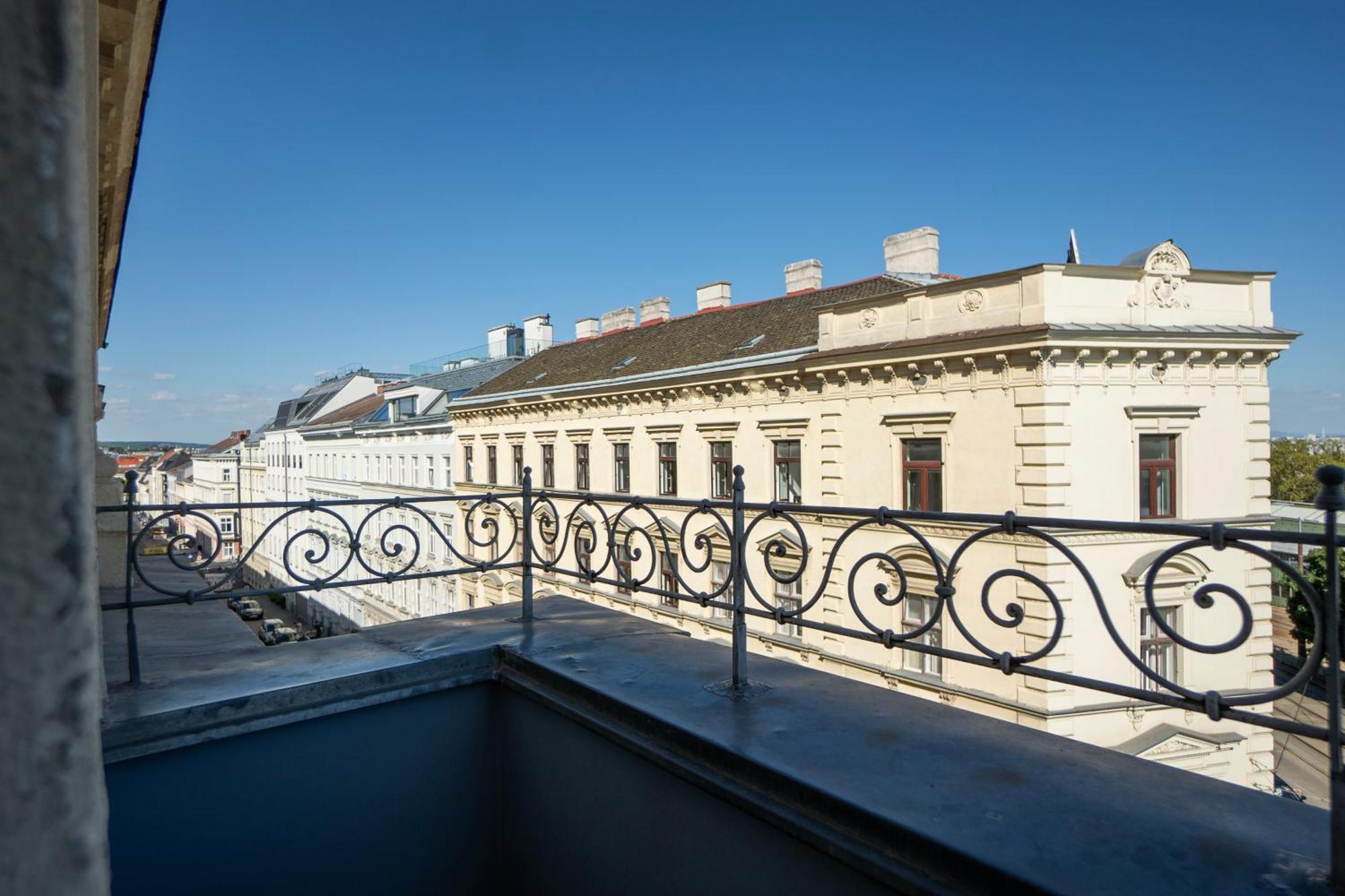 Charming 2-Room Apartment With Balcony, 15 Min To Center Vienna Luaran gambar